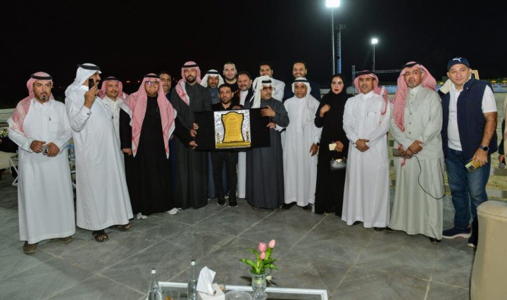 الإعلام يكرّم مركز الغِرّاء للفروسية لحصوله على فئة (A)  وأكاديمية الصارم البتار لإنجازاتها الدولية