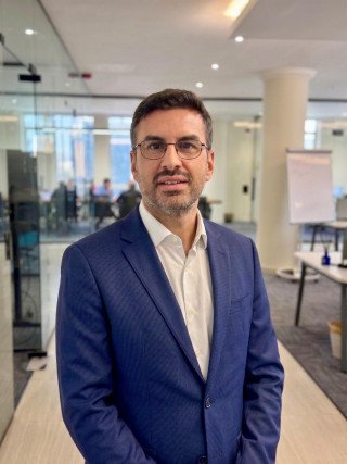 "بركز" تحصل على تمويل بقيمة 31 مليون دولار لتسريع نمو حلول شراء مواد البناء المدعومة بالذكاء الاصطناعي في السعودية ودول الخليج
